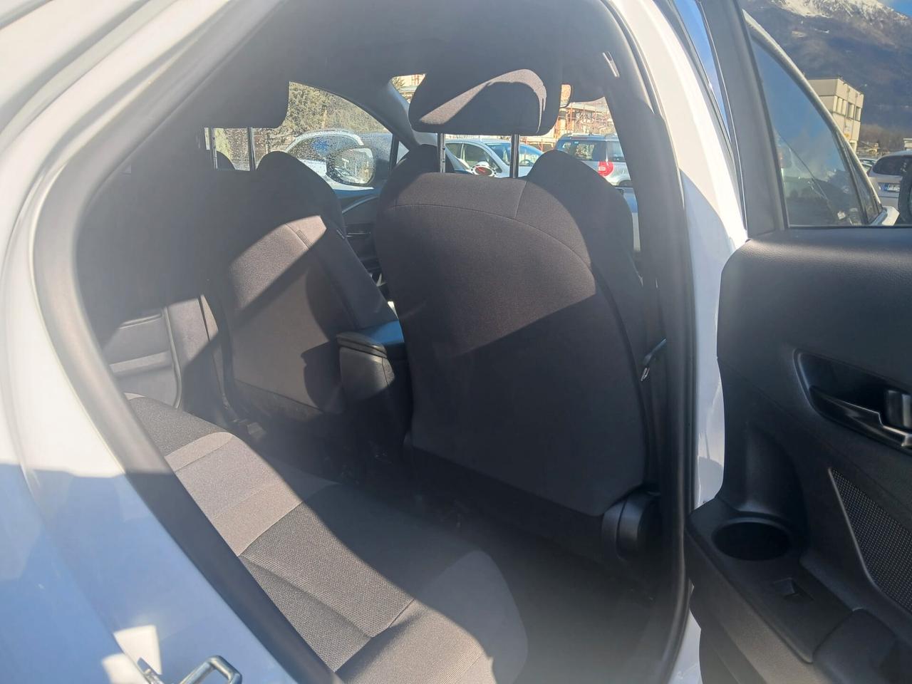 Toyota C-HR 2.0 HV AWD Trend