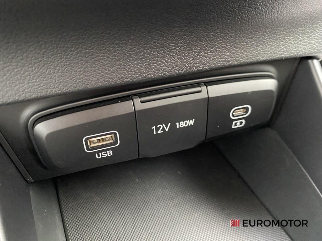 Hyundai i20 1.2 Connectline Led Pack MT