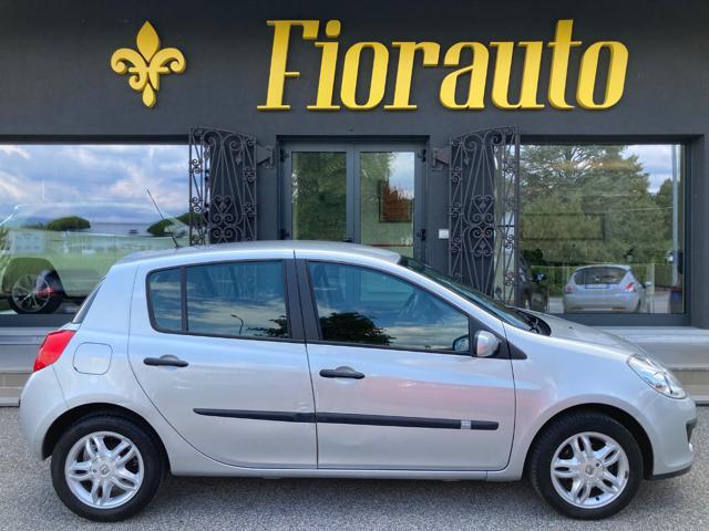 RENAULT Clio 1.4 16V 5 porte Dynamique NEOPATENTATI