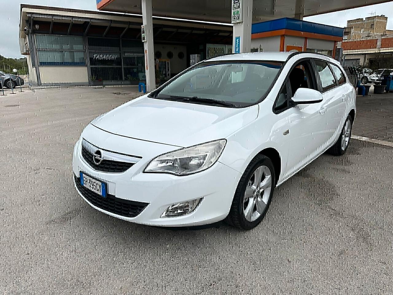 Opel Astra 1.4 Turbo 140CV Sports Tourer GPL Tech Elective