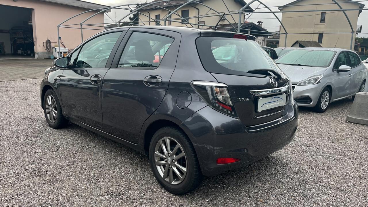 Toyota Yaris 1.0 5 porte neopatentati