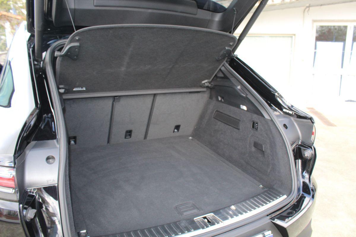 PORSCHE - Cayenne Coupe'