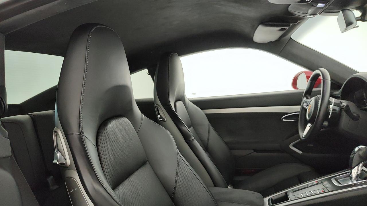 PORSCHE 911 Coupe 3.0 Carrera GTS auto