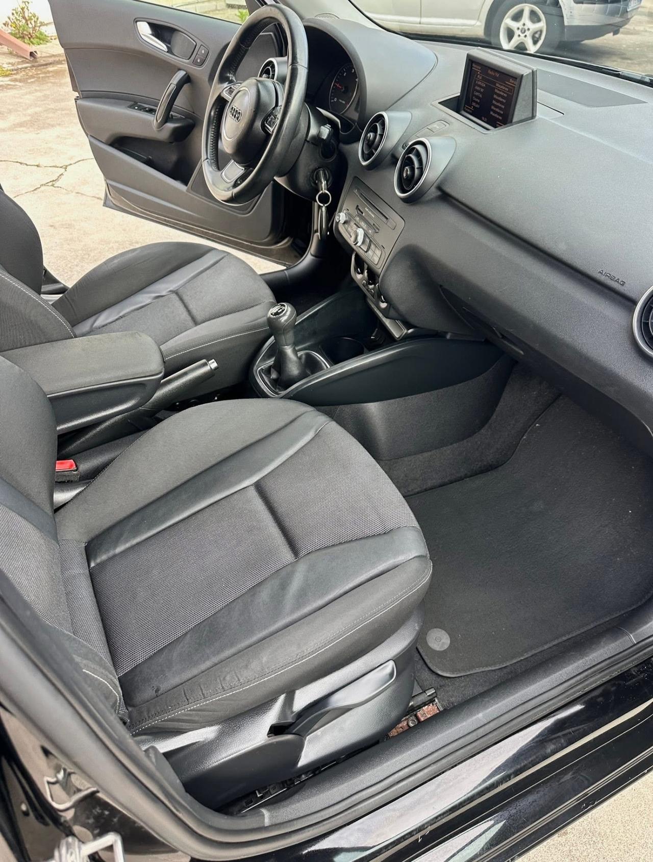 Audi A1 1.6 TDI 90CV SPORTBACK Admired