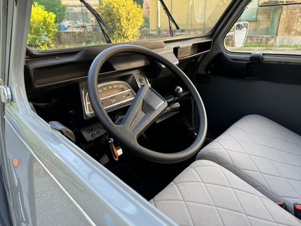 Citroen 2CV 6 Charleston