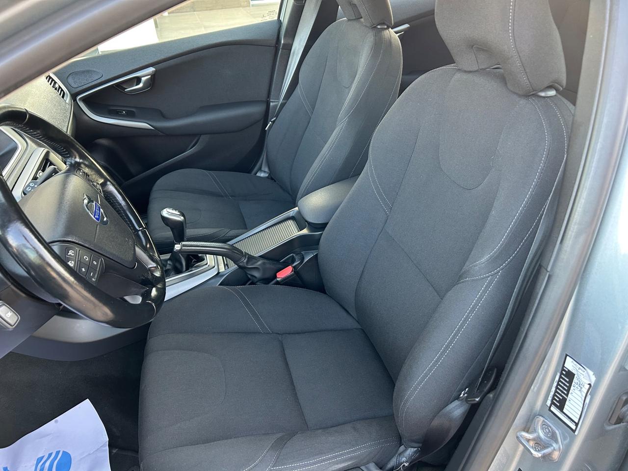 Volvo V40 Cross Country D2 1.6 Momentum