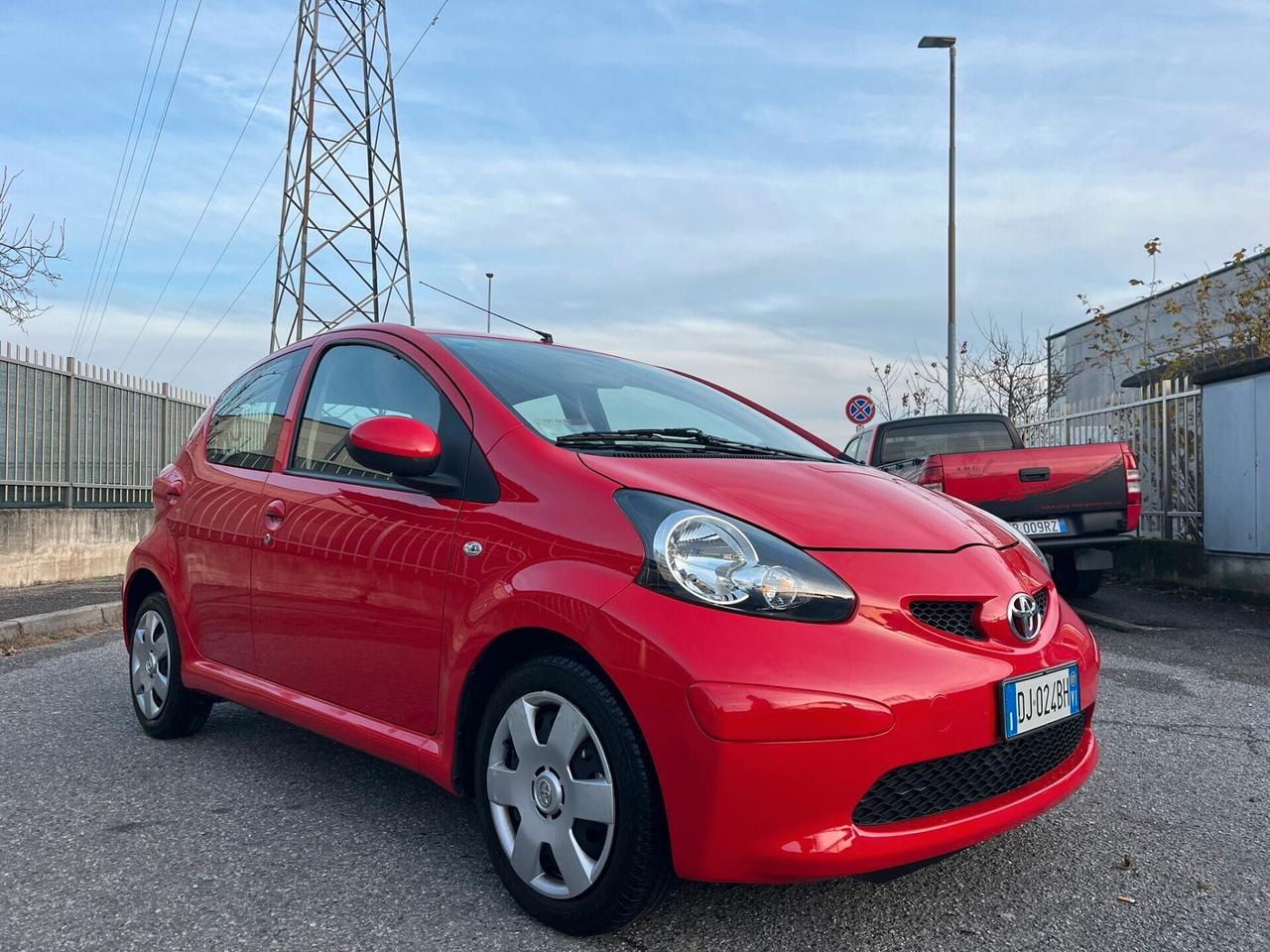 Toyota Aygo 1.0 BENZ SOLO 29.000 KM