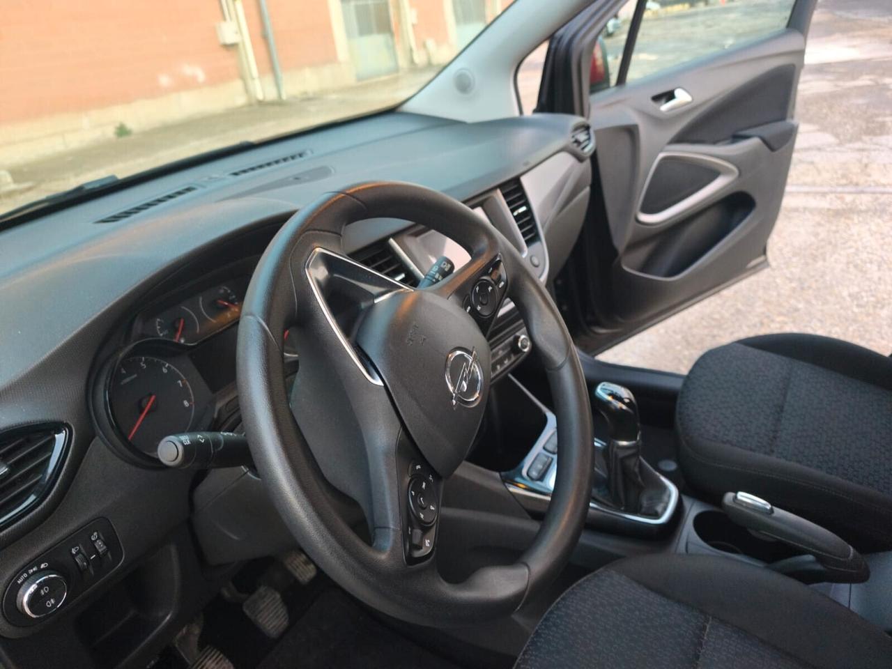 Opel Crossland X 2019---1.2 Benzina Neopatentati