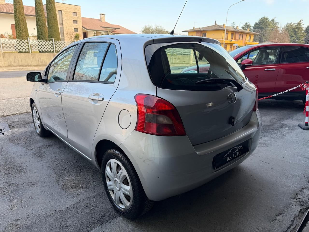 Toyota Yaris 5 porte 69 cv