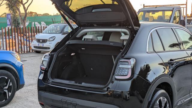 FIAT 600 HYBRID LA PRIMA DCT 6 1.2cc 100cv ASSIST FRENATA