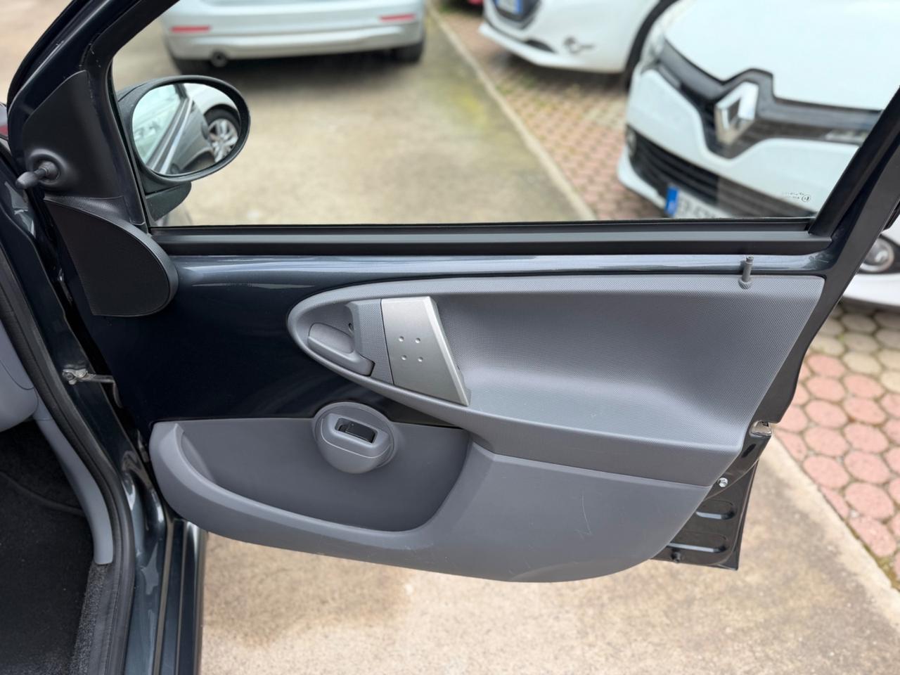 Toyota Aygo 1.0 12V VVT-i 5 porte Km Certificati