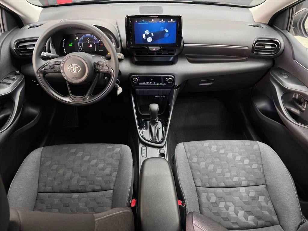 TOYOTA Yaris 1.5h Trend del 2025