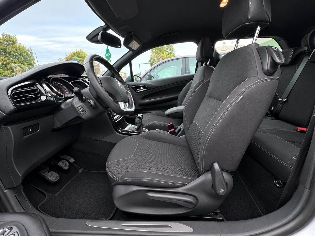 Ds DS3 3 BlueHDi 75cv Euro6 Stupenda