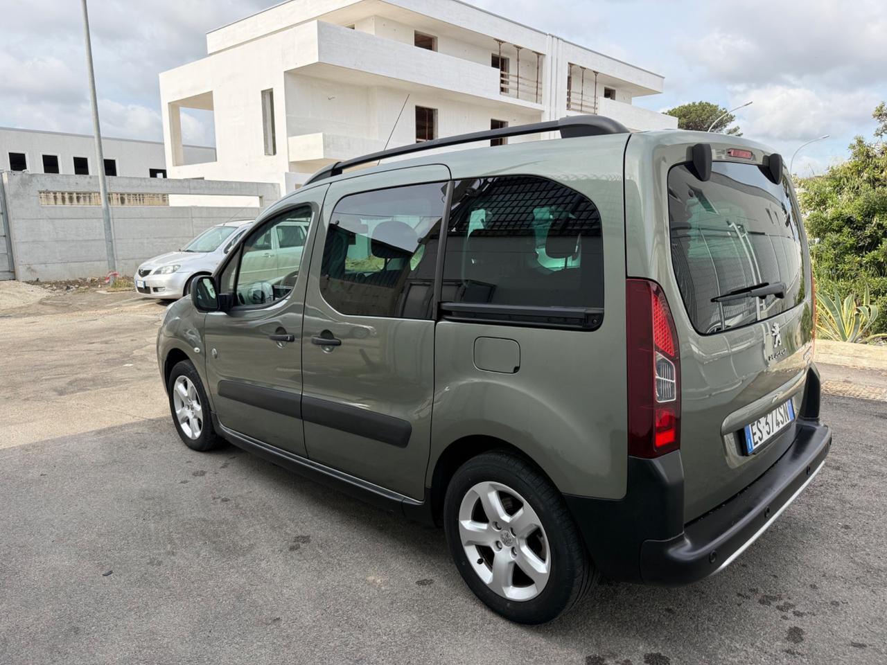 Peugeot Partner Tepee 1.6 Benzina 120CV Outdoor