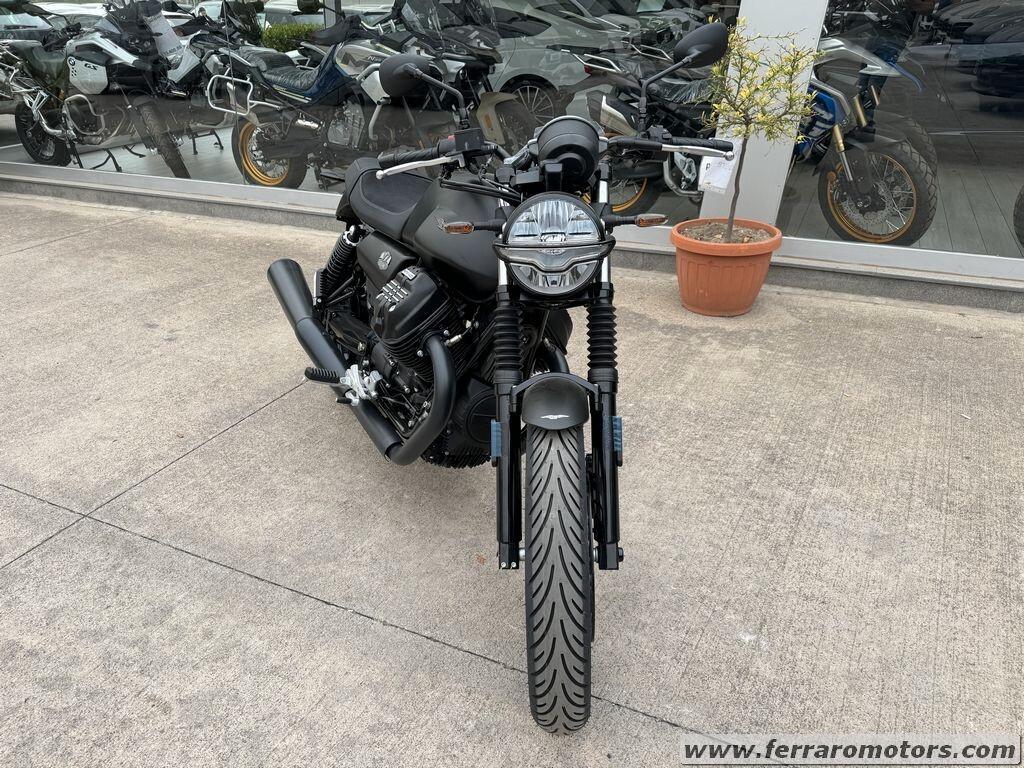 Moto Guzzi V7 Stone nuovo a soli 89 euro al mese