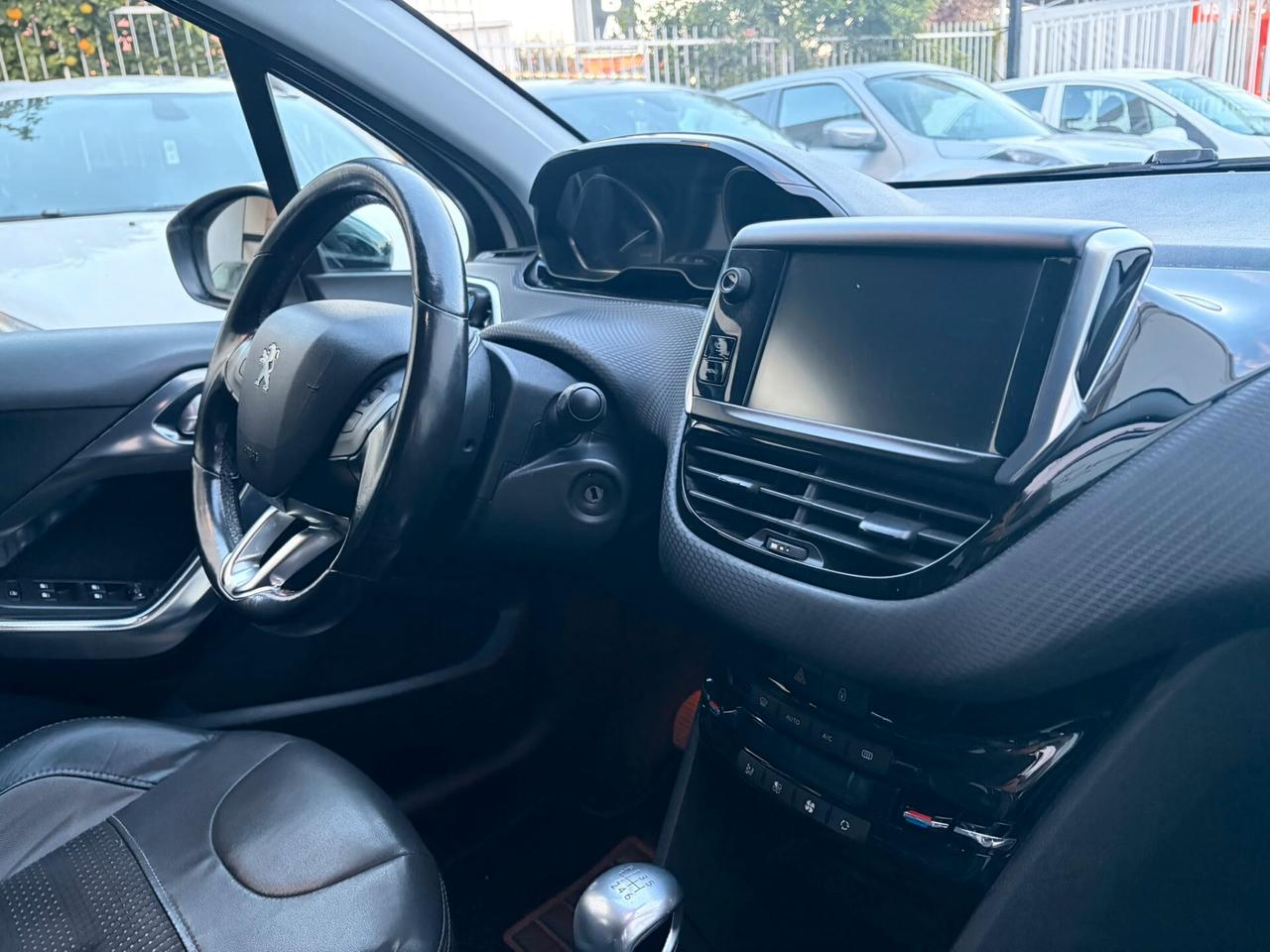 Peugeot 2008 1.6 e-HDi 115 CV Stop&Start Allure