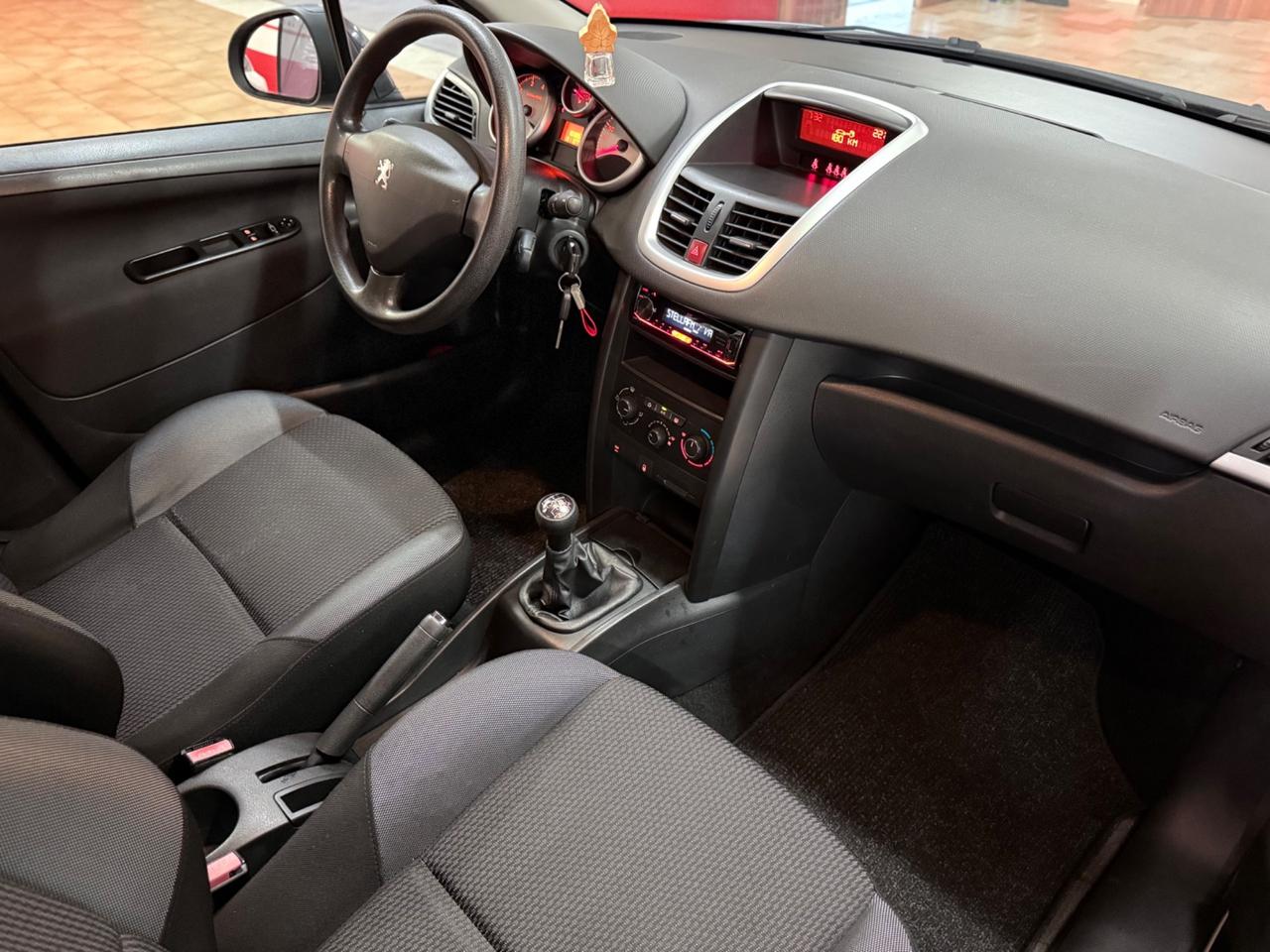 Peugeot 207 1.4 16V 75CV 5p. Benzina/GPL OK NEOPATENTATI