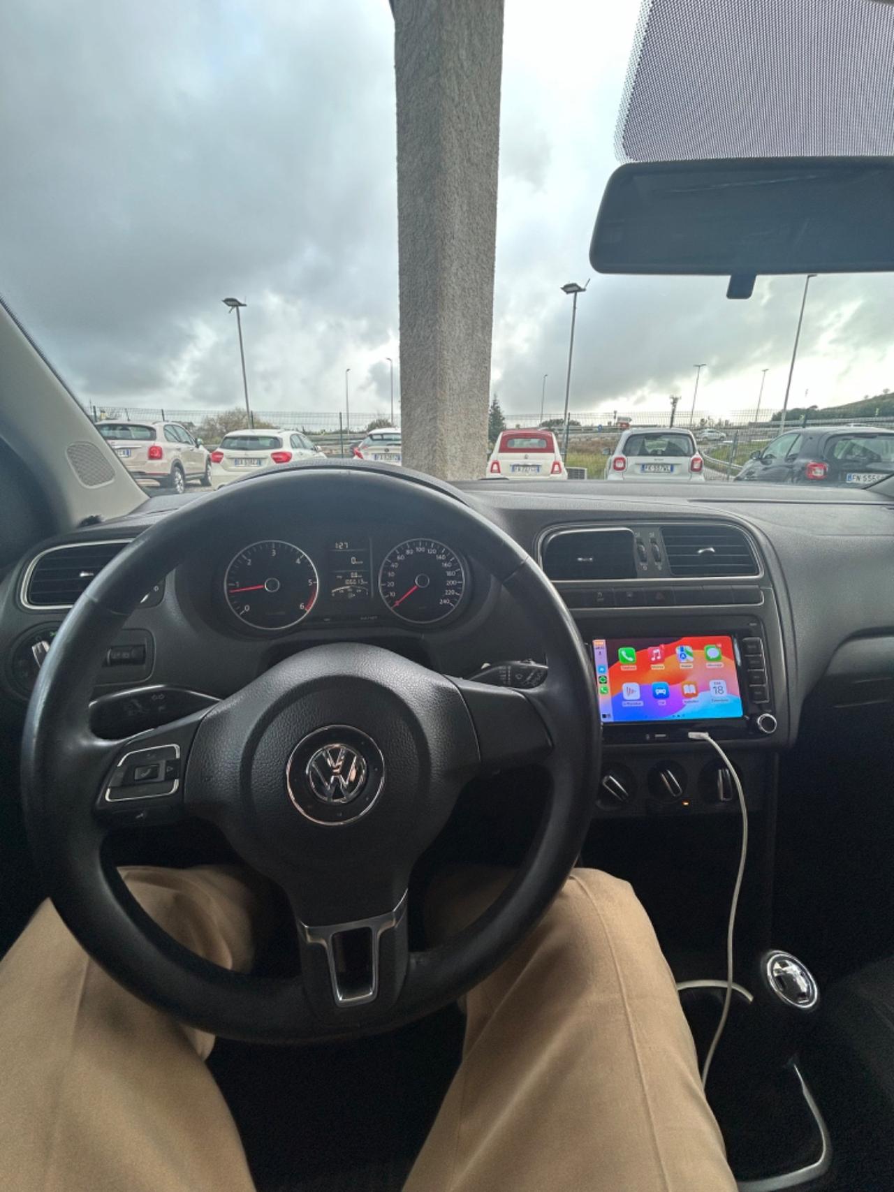 Volkswagen Polo 1.6 TDI CARPLAY