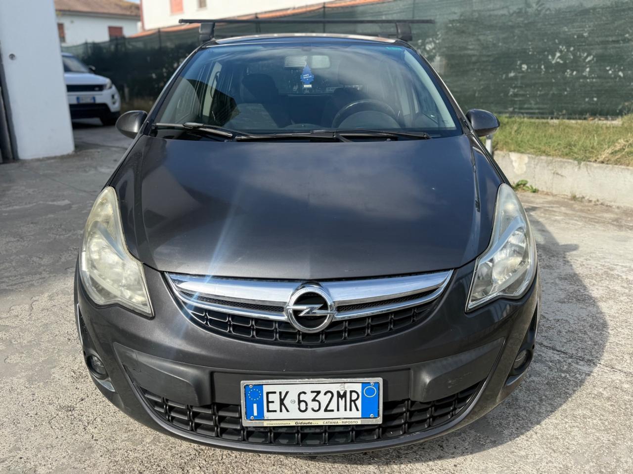 Opel Corsa 1.2 BENZINA POCHI KM 2011 NEOPATENTATI