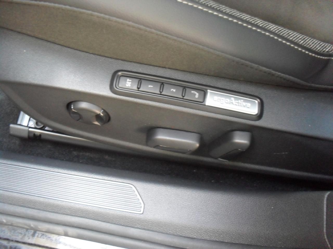 Volkswagen Golf 2.0 TDI 150 CV DSG SCR Style