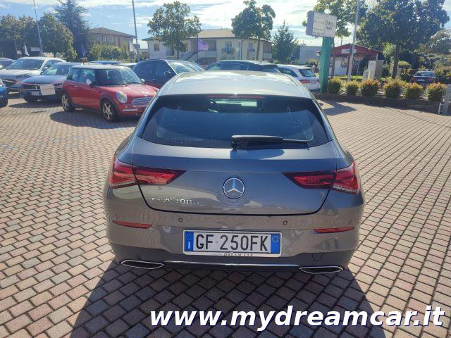 MERCEDES-BENZ CLA 200 d Automatic Shooting Brake Sport