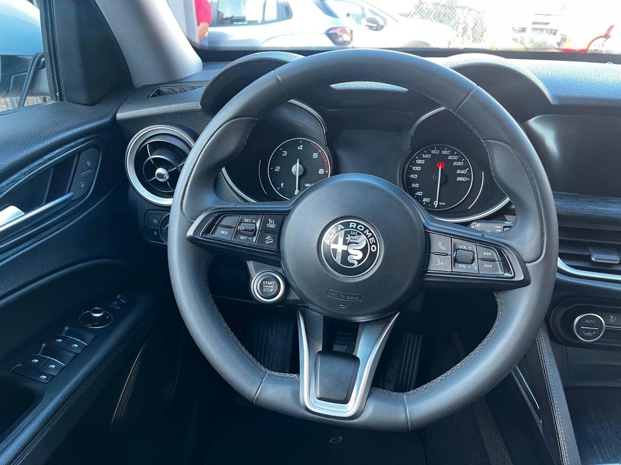 Alfa Romeo Stelvio 2.2 Turbodiesel 160 CV AT8 RWD Super Business