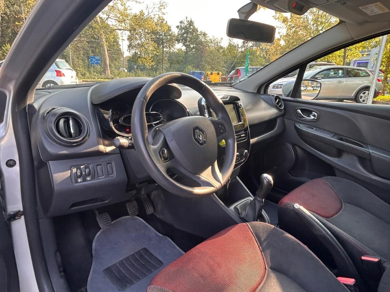 Renault Clio 1.2 75 CV Costume National – Navi Cruise 99.000 km