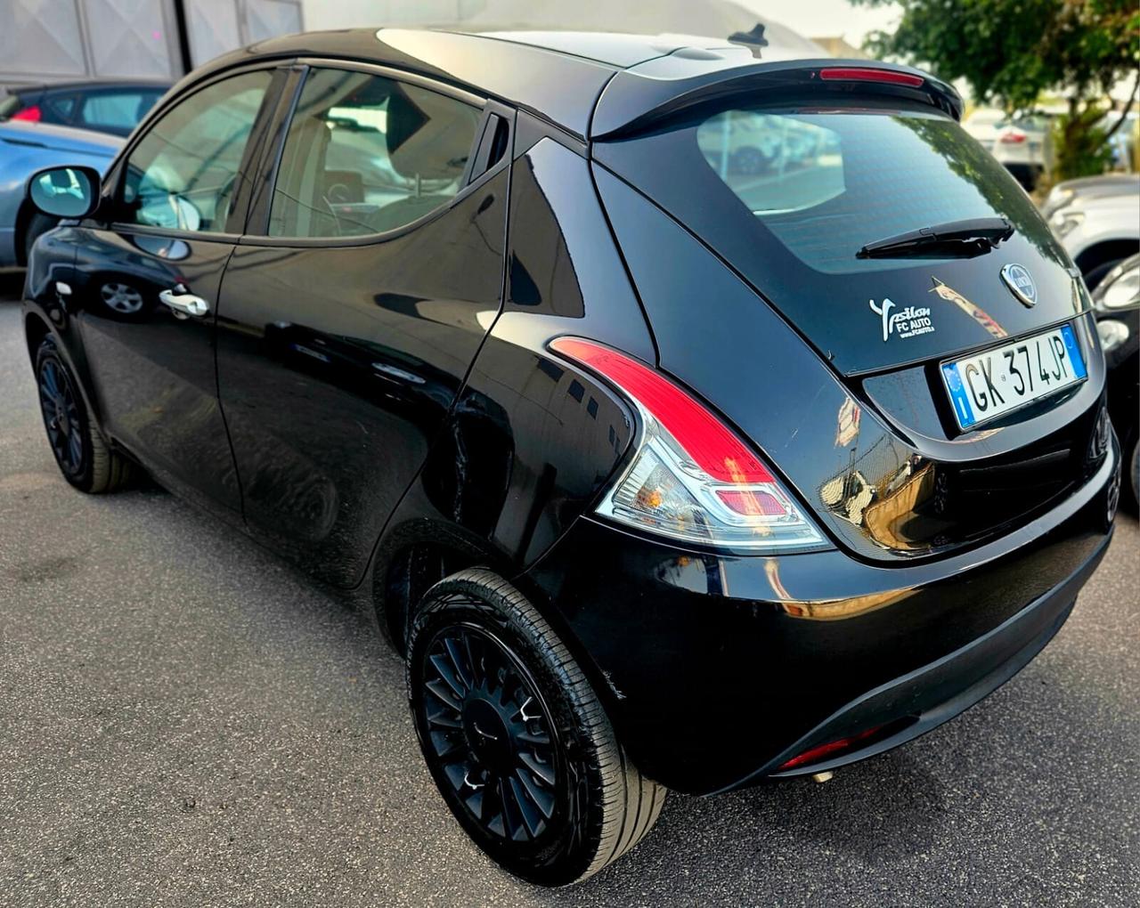 Lancia Ypsilon 1.0 FireFly 5 porte S&S Hybrid Alberta Ferretti