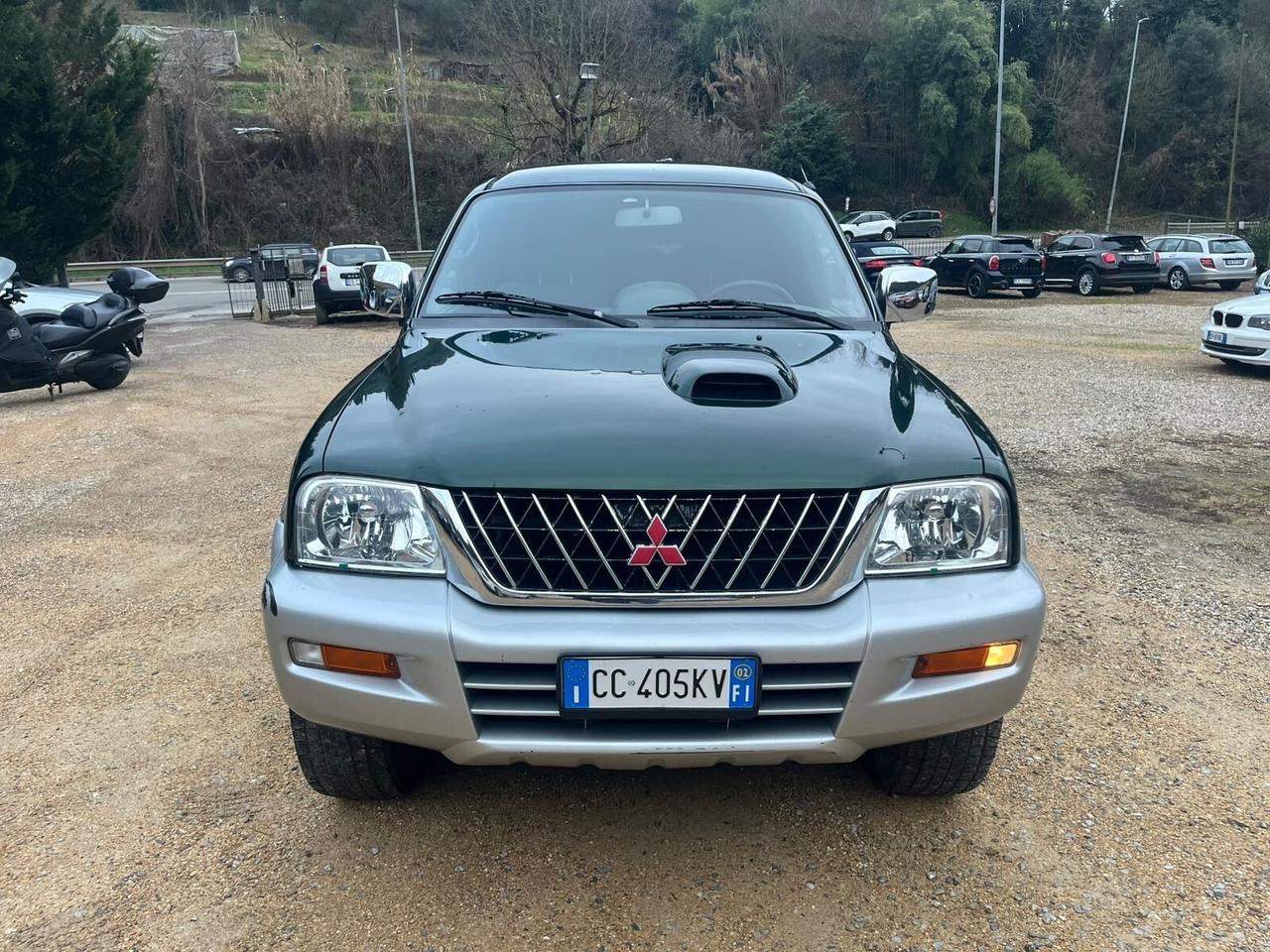 Mitsubishi L200 2.5 Diesel - 4x4 - Pick-Up Cabina