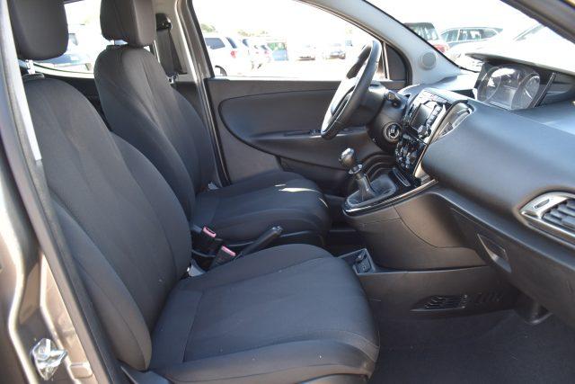 LANCIA Ypsilon 1.2 69 CV 5 porte Gold