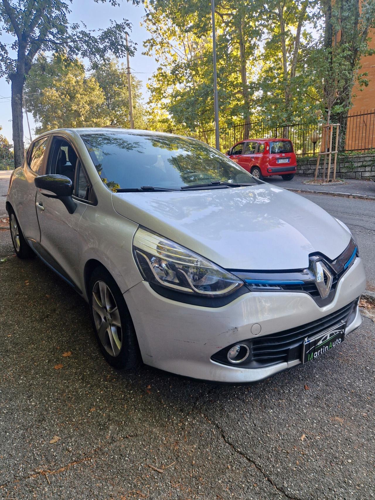 Renault Clio 1.2 Benz 75CV - 2012