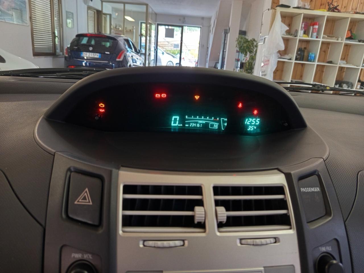 Toyota Yaris 1.4 diesel,cambio automatico,ok neopatentati