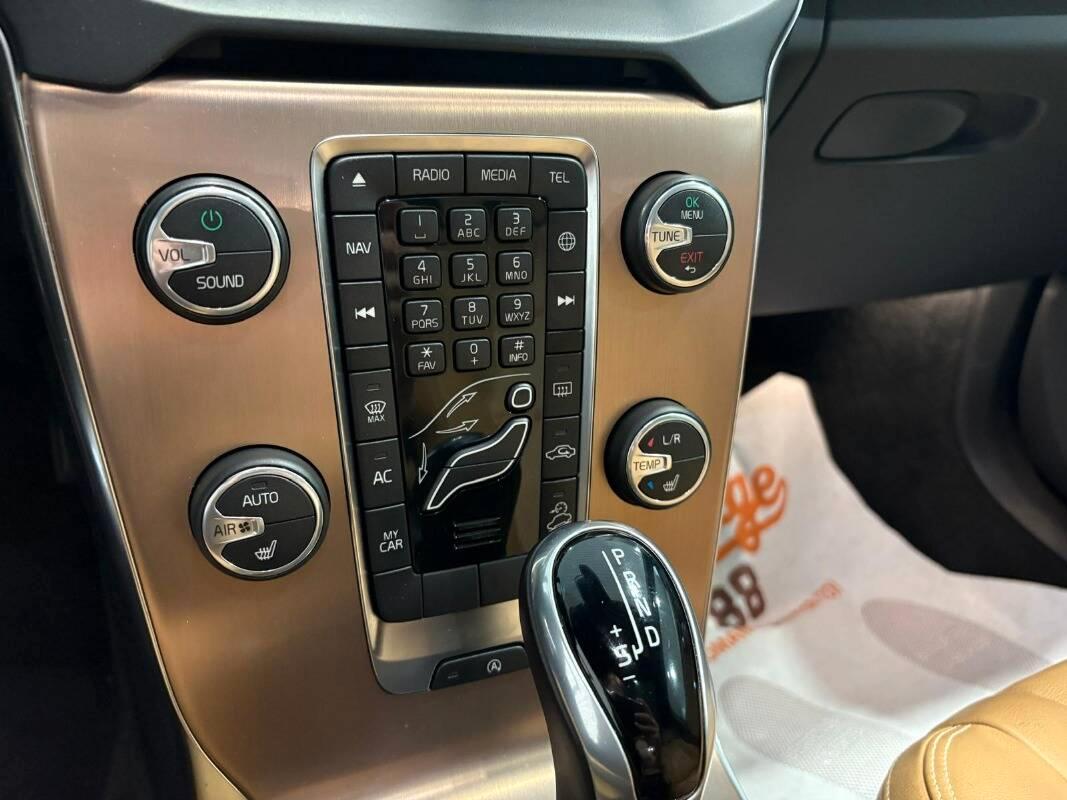 Volvo V40 Cross Country 2.0 t4 Summum awd geartronic