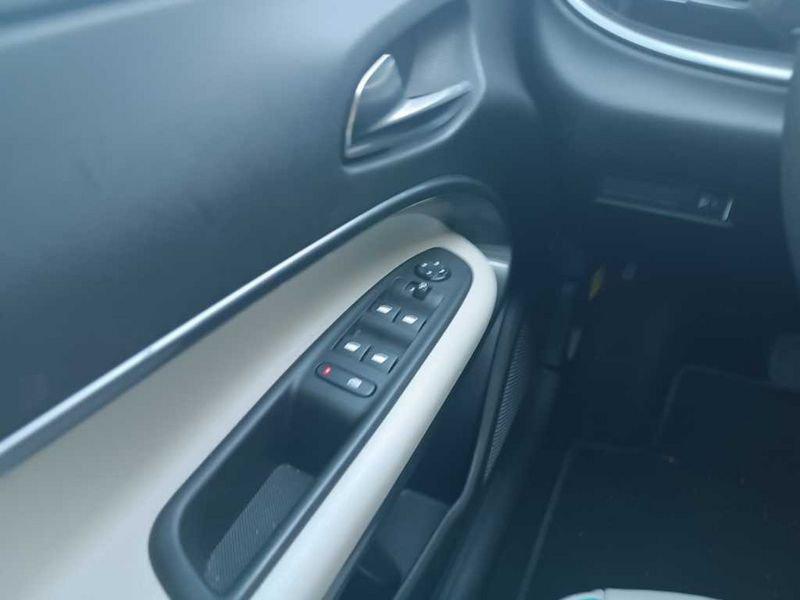 FIAT 600 (2023-->) Hybrid DCT MHEV La Prima