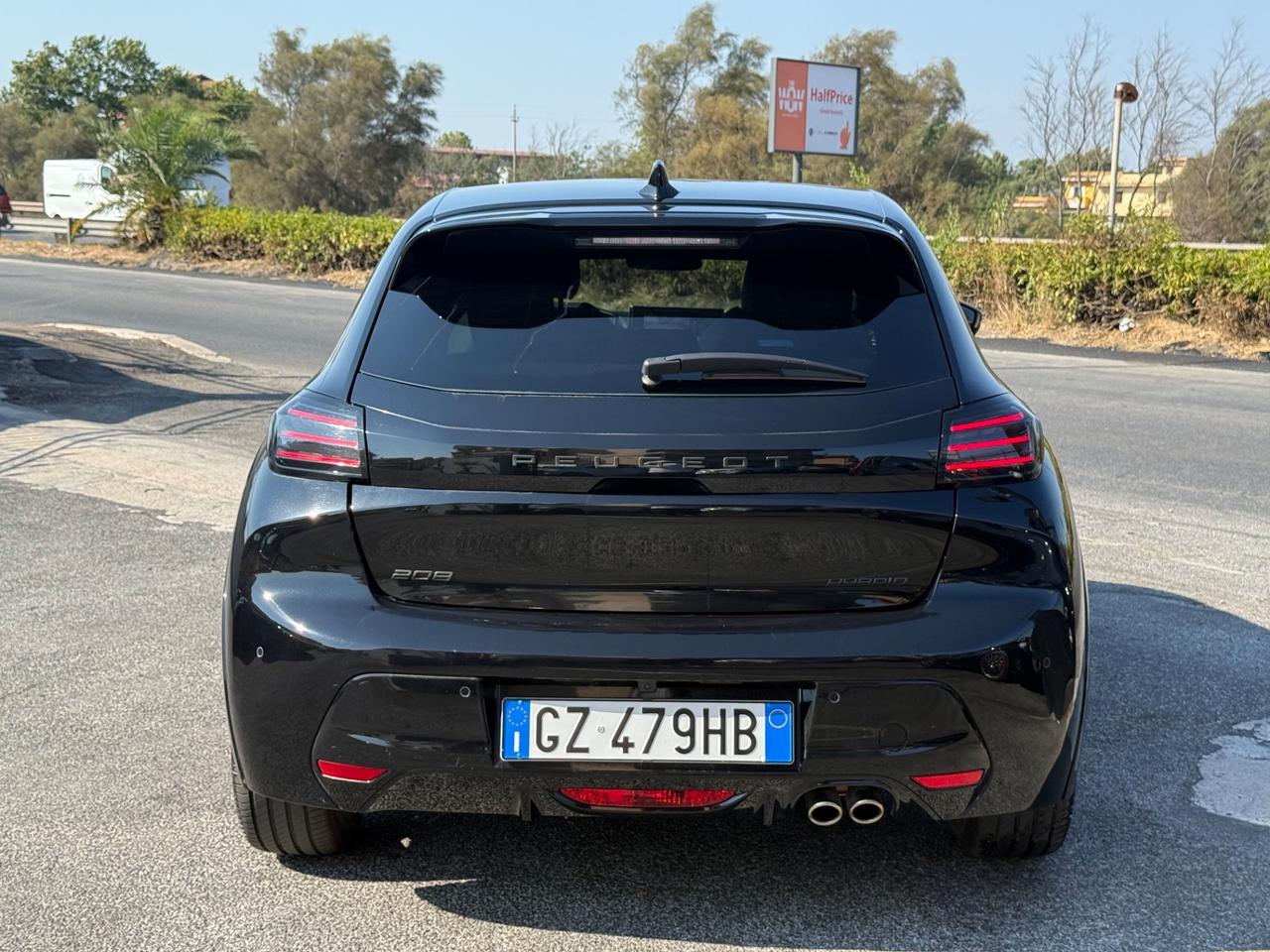 Peugeot 208 Hybrid 145 e-DCS6 GT Nero Perla