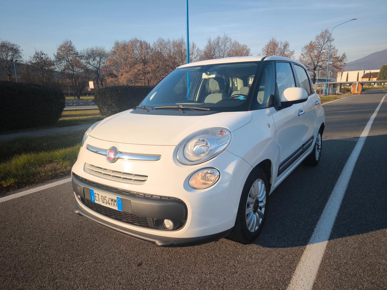 FIAT 500L 1,4 BENZ-95CV-LOUNGE-EURO 6-OK NEOPATENTATI