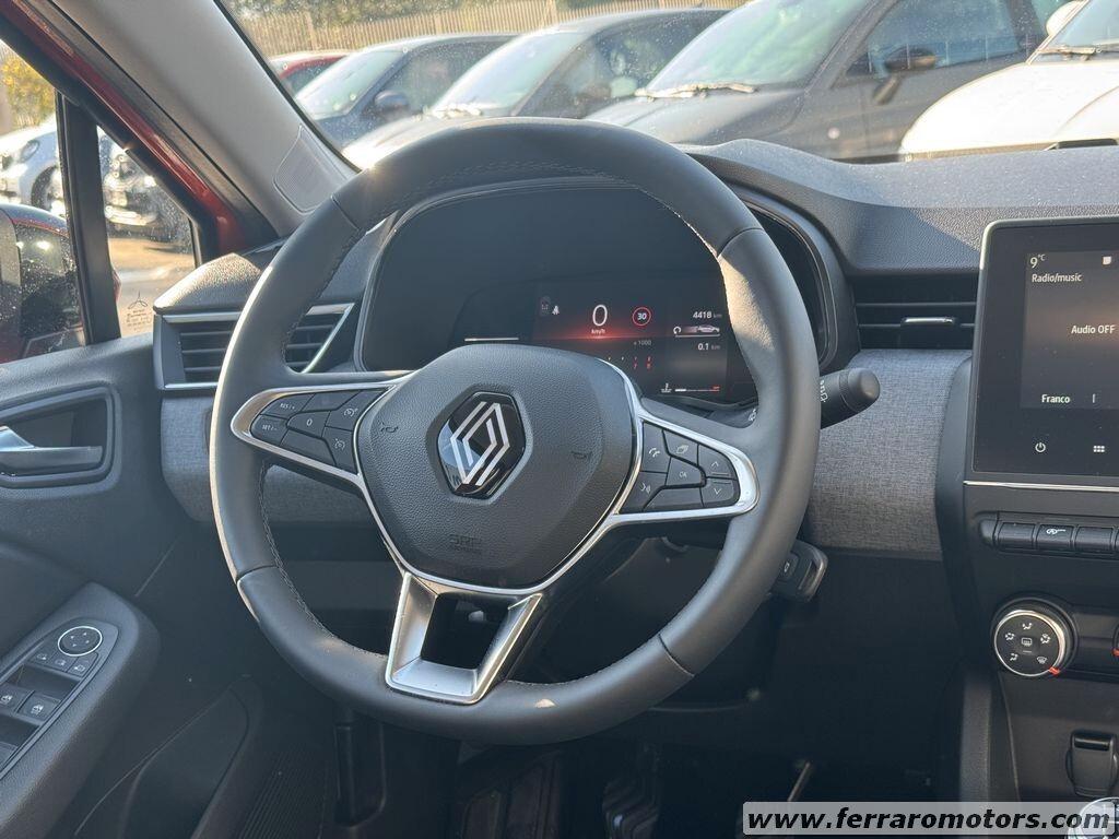 Renault Clio SCe 65 CV neo patentati a soli 179 euro al mese