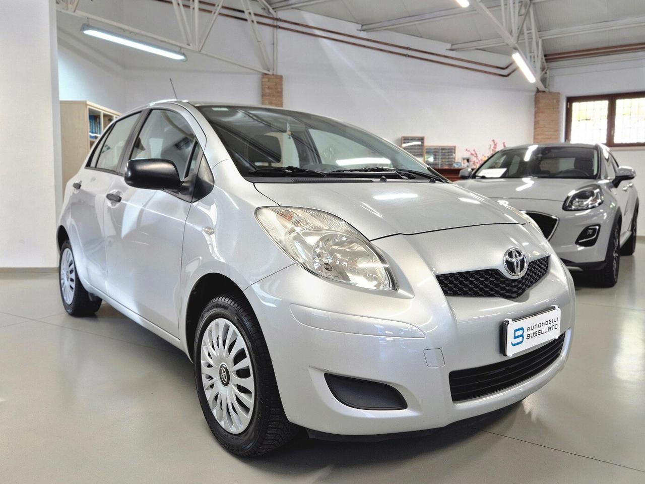 Toyota Yaris 1.0 5 porte Sol