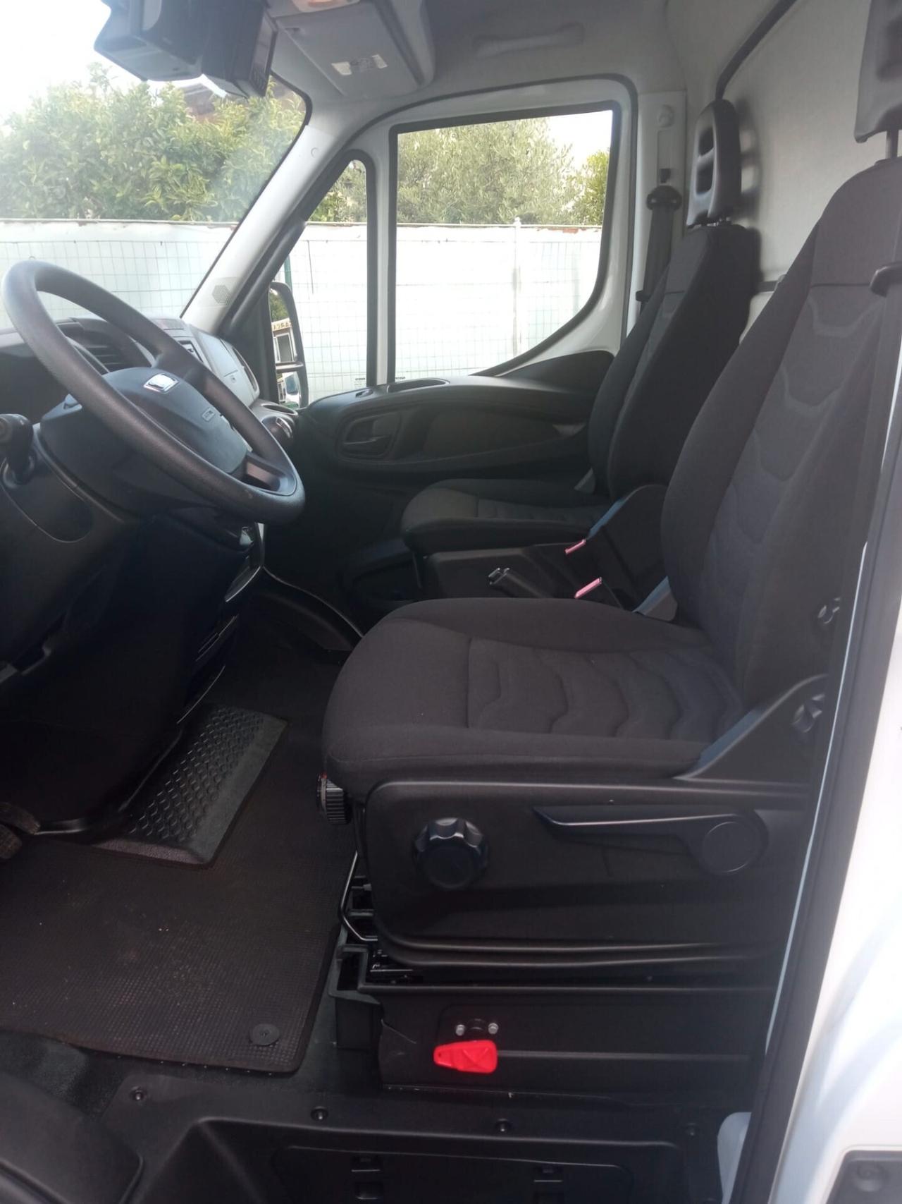 Iveco Daily 60.17 passo 4350 km 12047