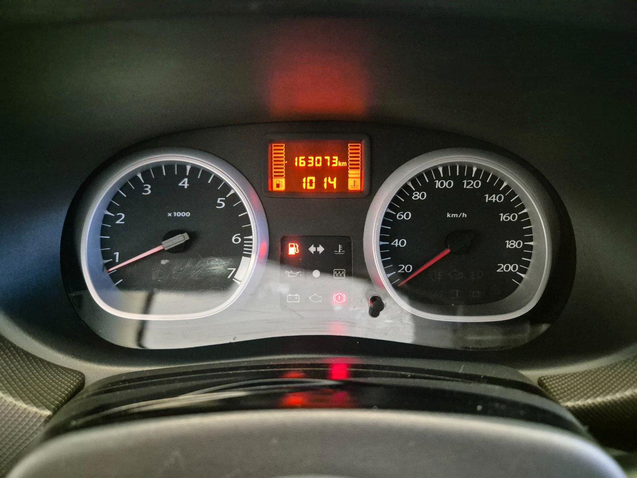 Dacia Duster 1.6 Ambiance 4x2 110cv - NEOPATENTATI - Clima - Radio Mp3