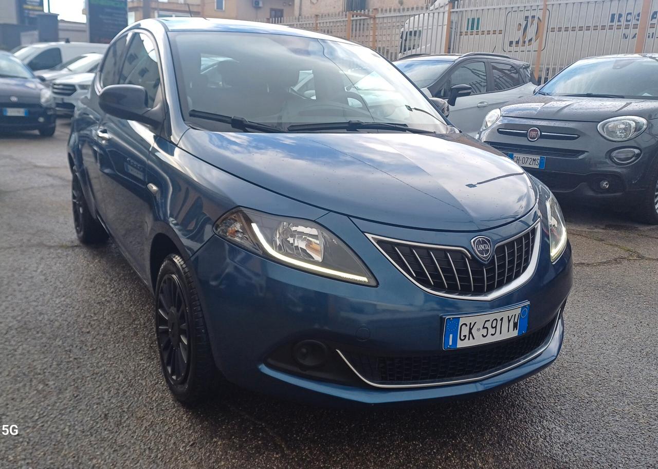 Lancia Ypsilon 1.0 FireFly 5 porte S&S Hybrid Gold