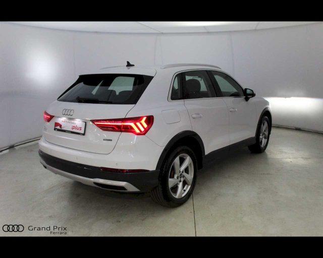 AUDI Q3 35 TDI quattro S tronic Business Advanced