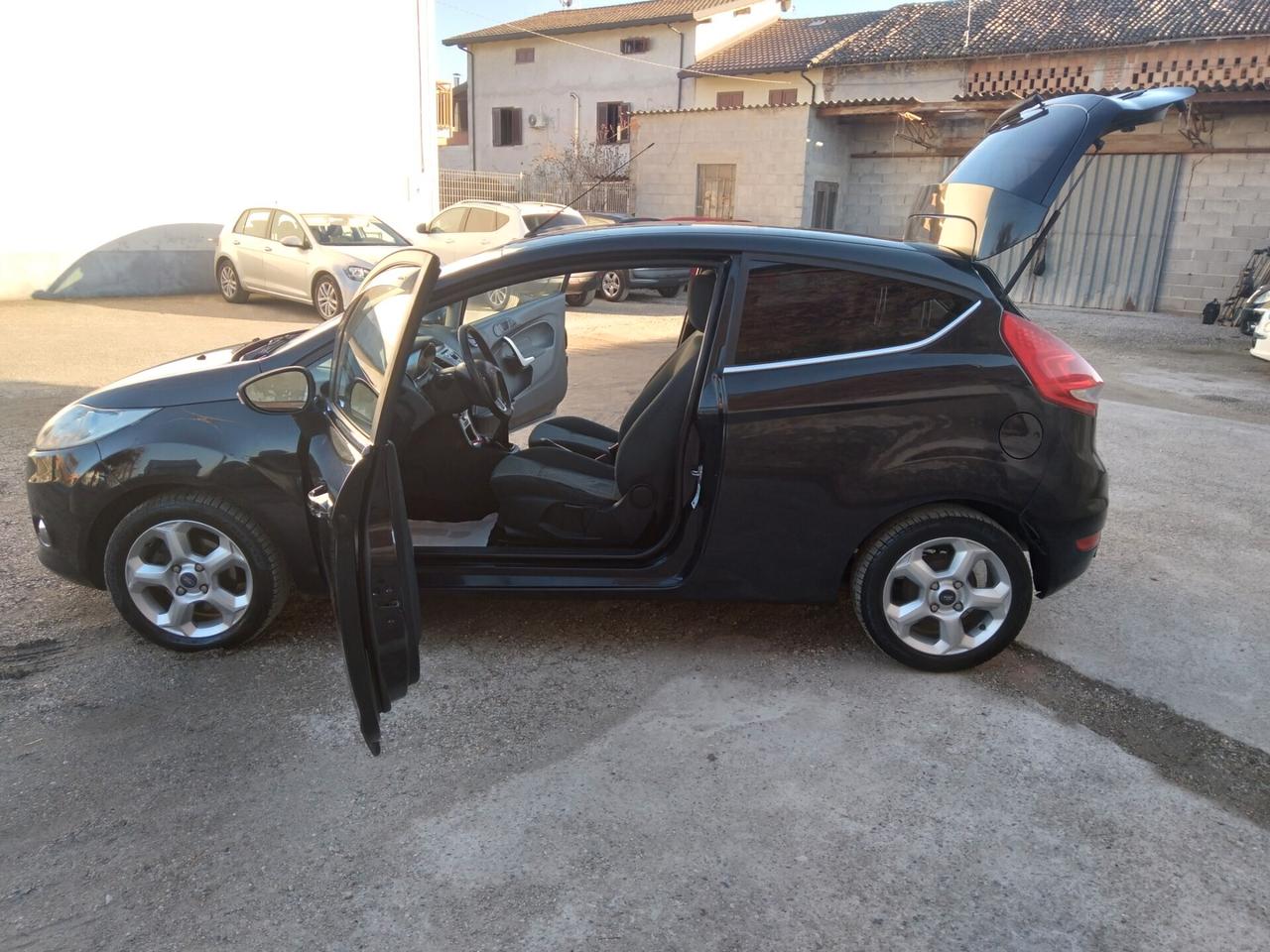 Ford Fiesta 1.2 82CV 3 porte Titanium benzina-gpl x neopatentati