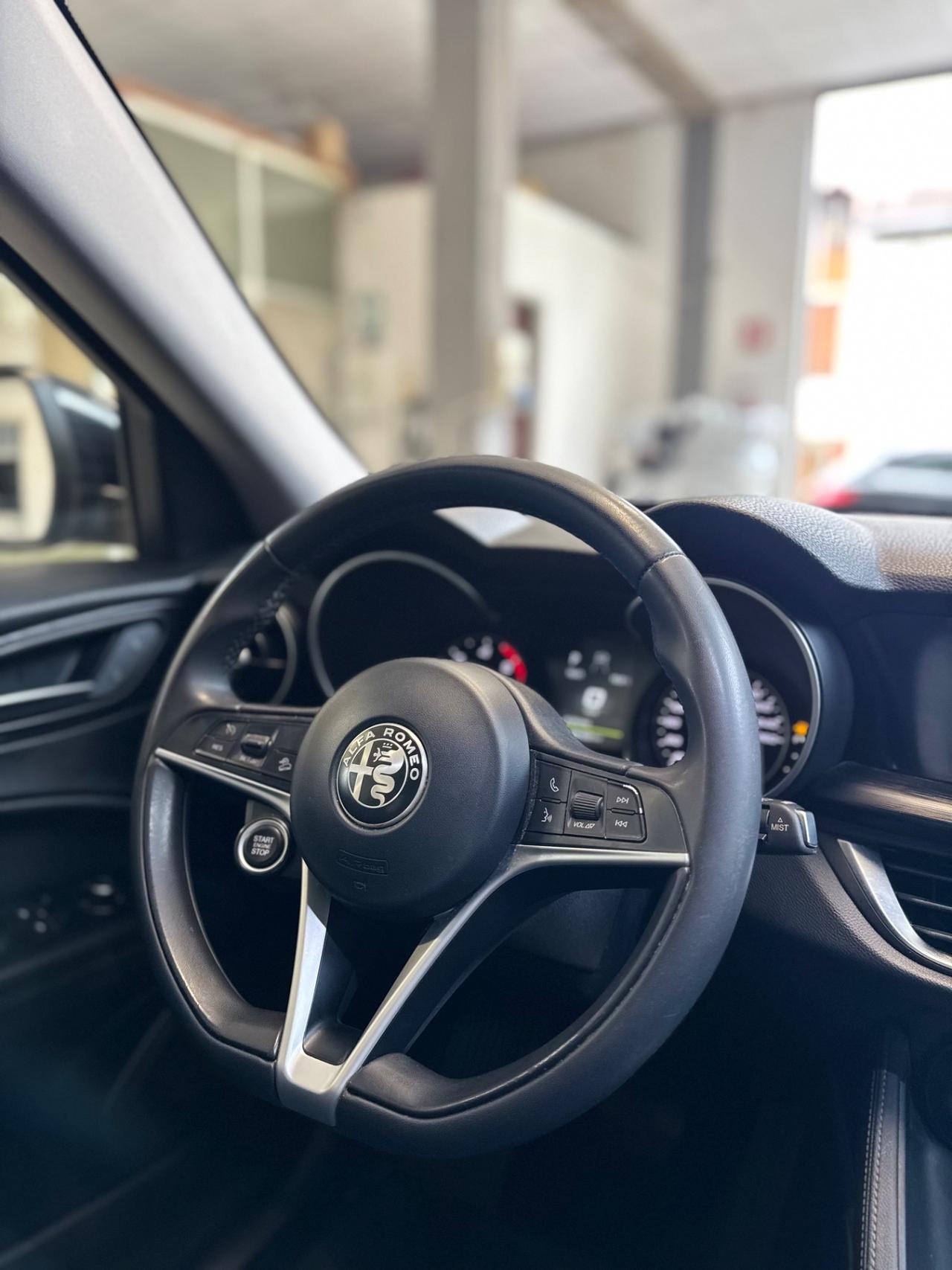 Alfa Romeo Stelvio 2.2 Turbodiesel 150 CV AT8 RWD Super