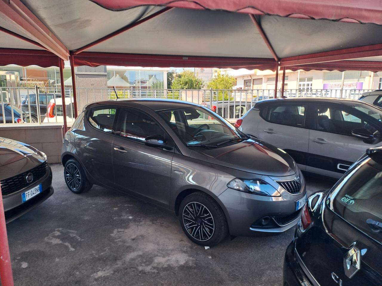 Lancia Ypsilon 1.0 FireFly 5 porte S&S Hybrid Gold