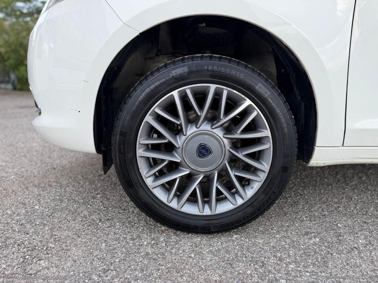 LANCIA Ypsilon 0.9 T.Air 85CV 5p. Met.Ec. Gold