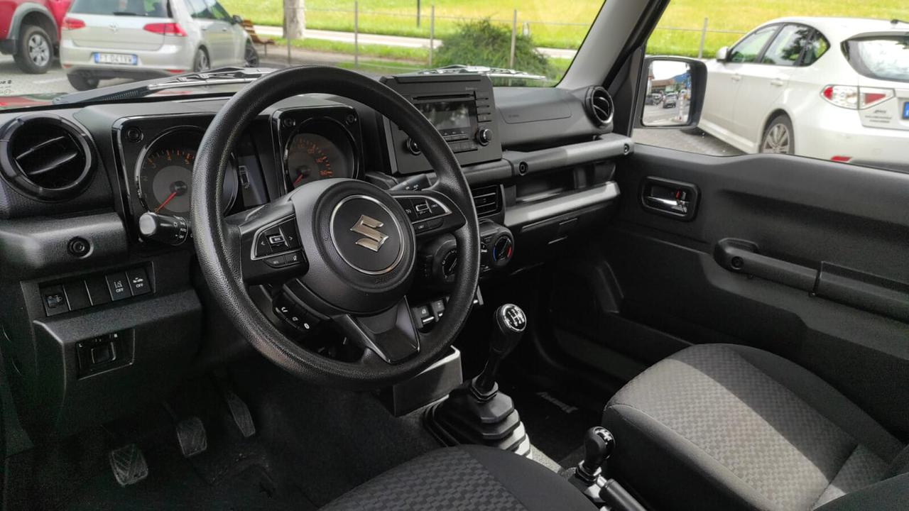 SUZUKI JIMNY 1.5 BENZINA 102CV 4X4 GANCIO TRAINO