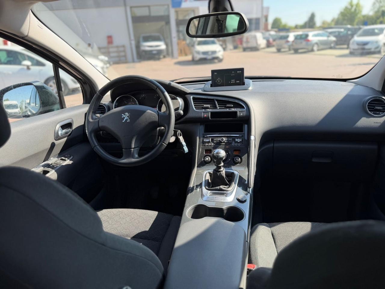 Peugeot 3008 1.6 HDi 115CV Business