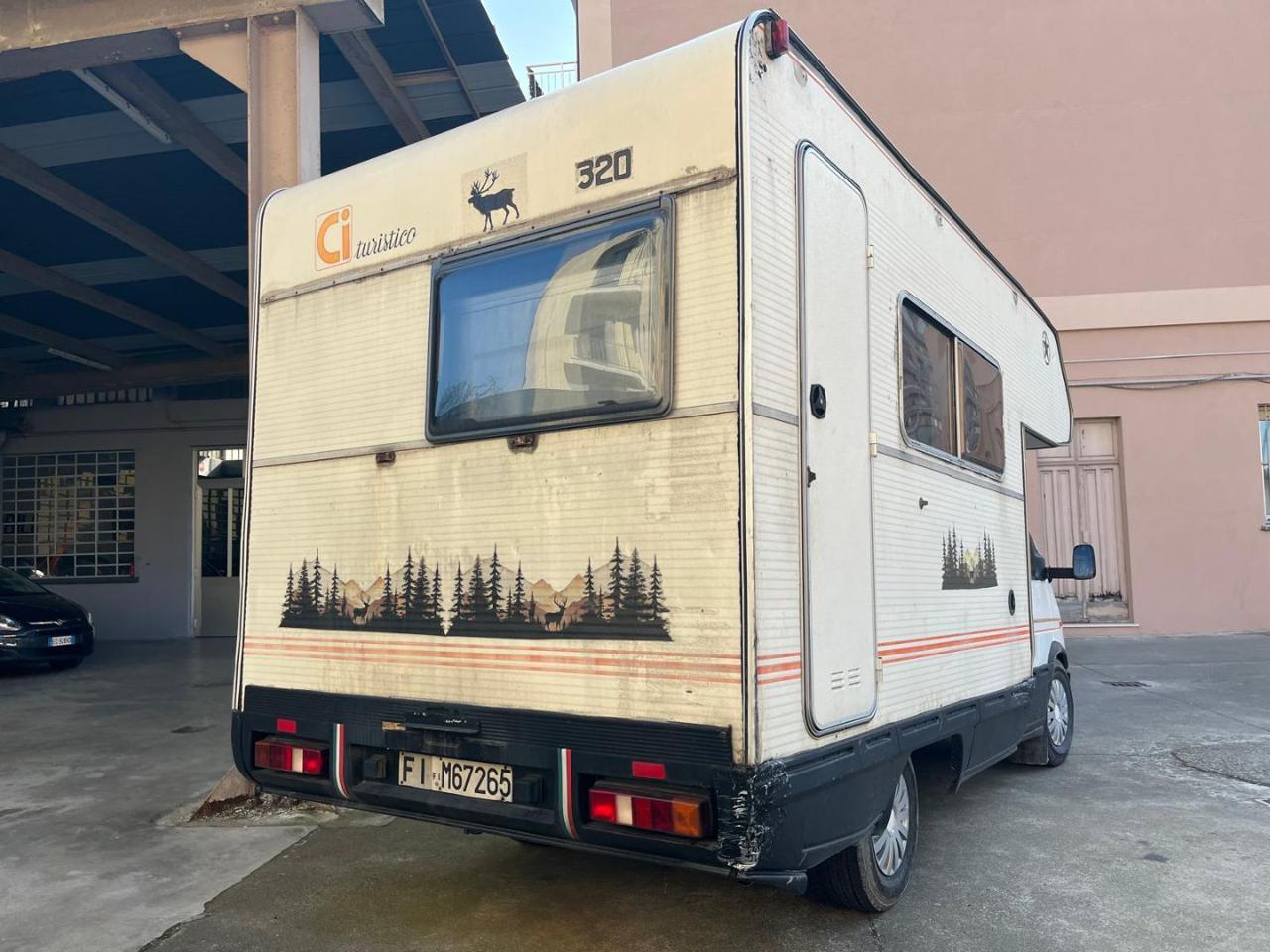 FORD TRASIT CARAVANS 520F