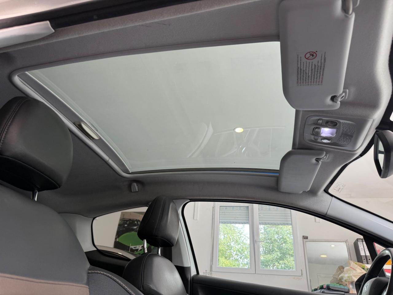 Peugeot 208 1.6 diesel 92 CV